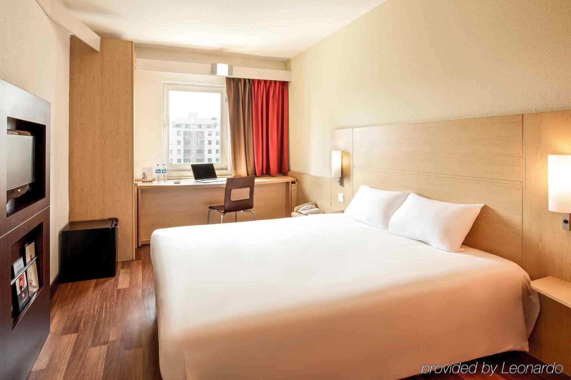 Ibis Wuxi Hi Tech Hotel ภายนอก รูปภาพ