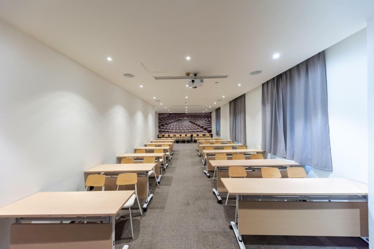 Ibis Wuxi Hi Tech Hotel ภายนอก รูปภาพ