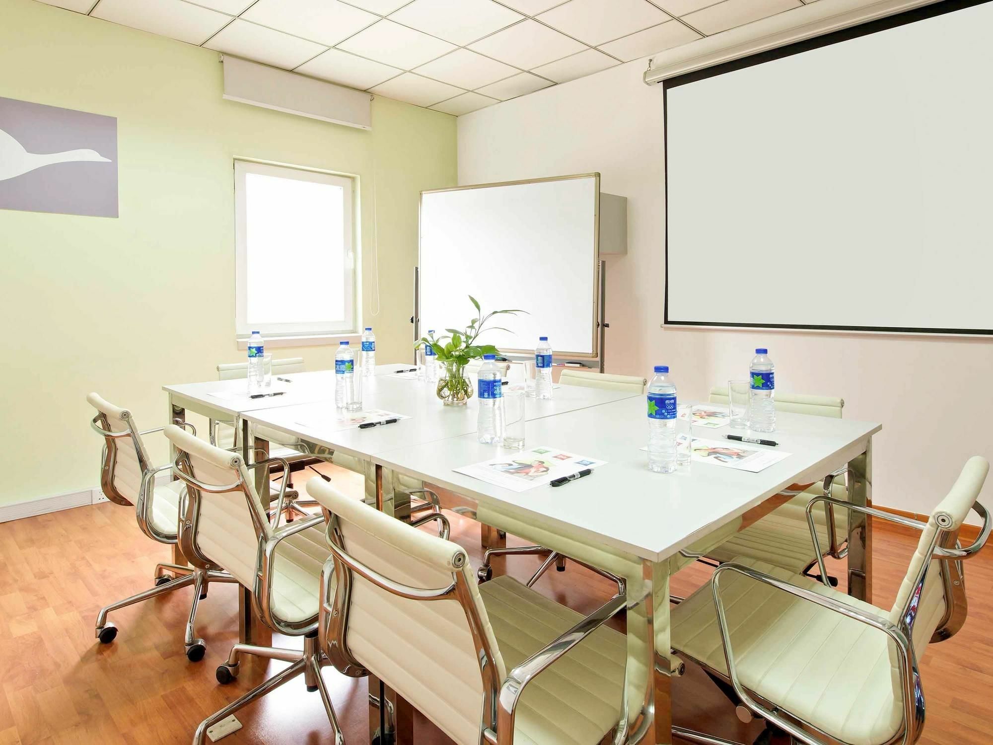 Ibis Wuxi Hi Tech Hotel ภายนอก รูปภาพ